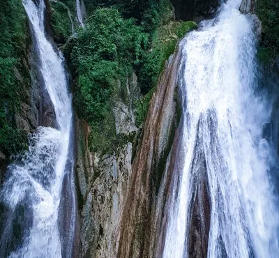 Romantic Getaway to the Queen of Hills