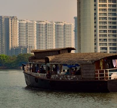 Romantic Houseboat Escape in Kerala Backwaters
